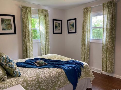 20 Scotchtown Pl, Middletown NY  10941-1434 exterior