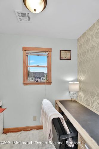 26 Northfield Ave, East Brunswick NJ  08816-3031 exterior