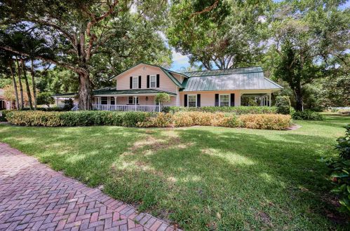 5175 8 St, Vero Beach FL 32968-9712 exterior