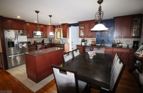15 New York Ave, Clark NJ  07066-1241 exterior