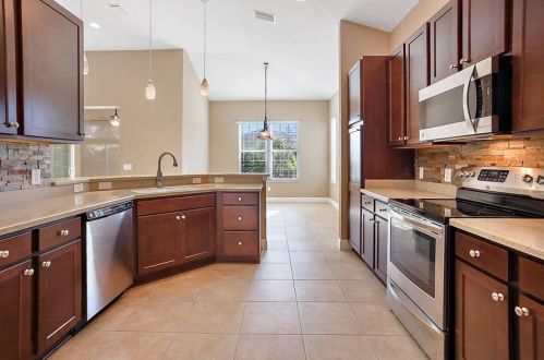 10016 Lake Miona Way, Oxford, FL 34484-3797