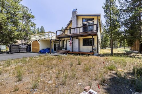1829 Bakersfield St, South Lake Tahoe, CA 96150-5202