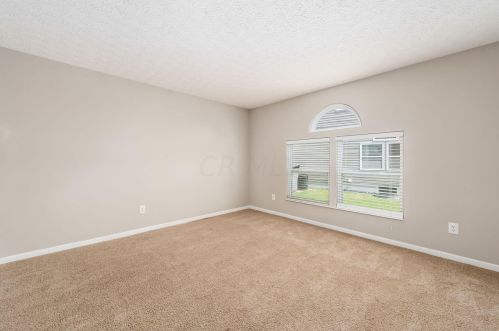 216 Autumn Leaves Way, Johnstown OH  43031-1369 exterior