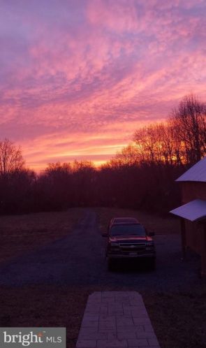 13413 Mountain Rd, Lovettsville VA  20180-2816 exterior