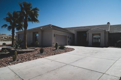 2744 Promontory Dr, Bullhead City, AZ 86429-5931