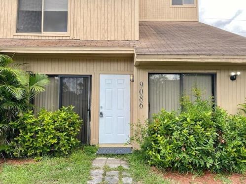 9086 Green Meadows Way, West Palm Beach, FL 33418-5742