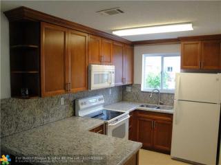 8166 10th St, Miami, FL 33126-2826