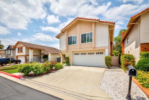 2759 Wyckersham Pl, Fullerton, CA 92833-1435