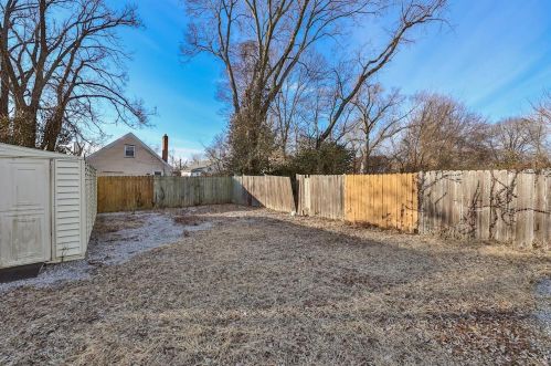 1827 Cordova Ave, Cincinnati OH 45239-4704 exterior