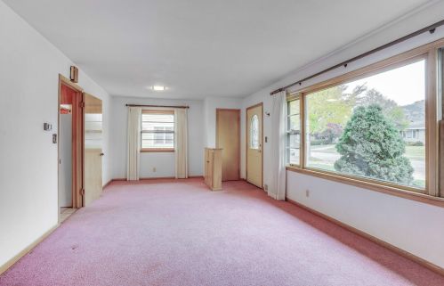 2126 Sunrise Dr, La Crosse WI  54601-6830 exterior