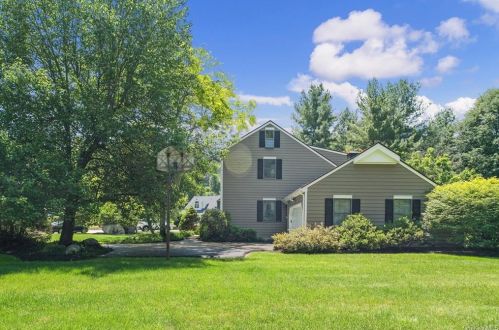 11 Greenhaven Rd, Tompkins Corners NY  10579-3303 exterior