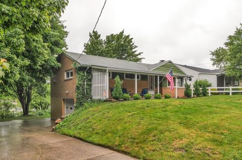 108 Hillside Dr, Zelienople, PA 16063-1416