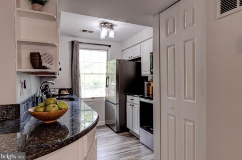 8607 Kenosha Ct, Lorton VA  22079-3044 exterior