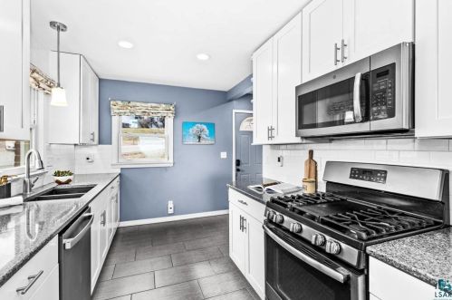 801 Skyline Pkwy, Duluth MN  55805-1149 exterior