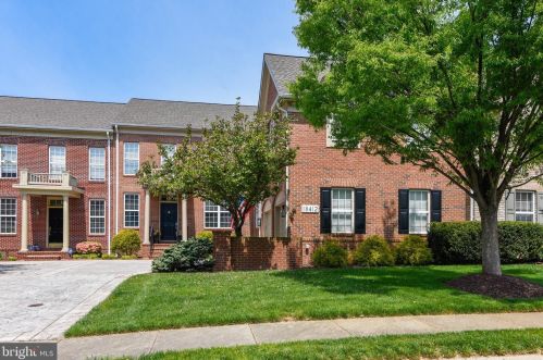 18412 Lanier Island Sq, Leesburg, VA 20176-3936