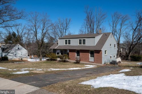 2545 Ball Rd, Willow Grove, PA 19090-1511