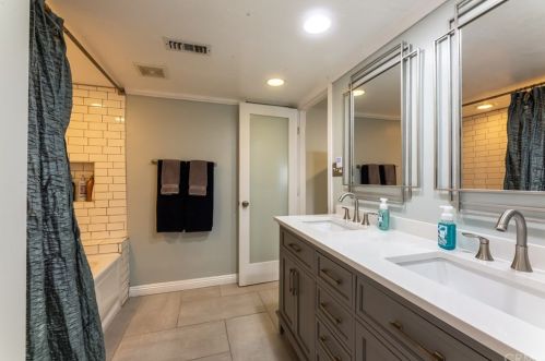 2845 Iroquois Ave, Long Beach CA  90815-1509 exterior