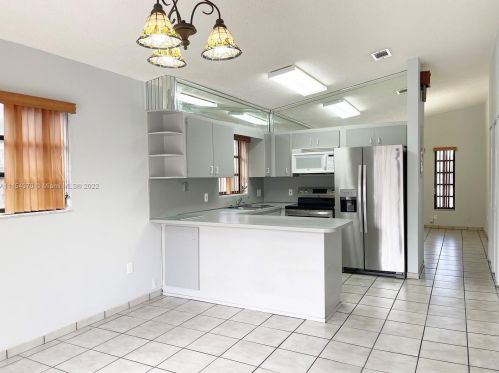 2666 72nd St, Hialeah FL  33016-5419 exterior