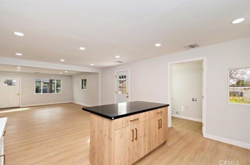 2841 El Nido Dr, Altadena CA  91001-4917 exterior