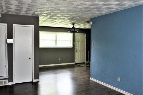 1206 Fairmont St, Irving, TX 75062-6653