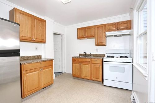 369 Route 17, Tuxedo Park NY  10987-4306 exterior