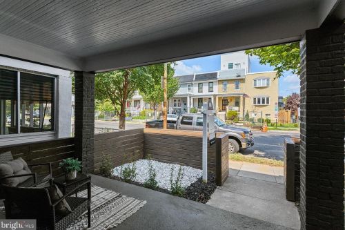 1733 Independence Ave, Washington DC  20003-1637 exterior