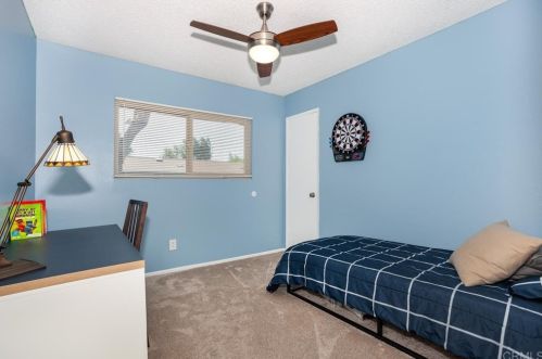 230 Eveningside Gln, Escondido CA  92026-1334 exterior