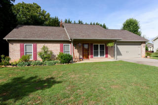 305 Headrickview Dr, Maryville, TN 37804-3890