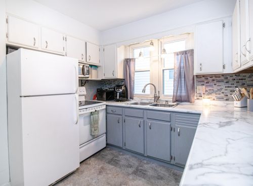 518 Lincoln Ave, Beaver Dam, WI 53916-1828
