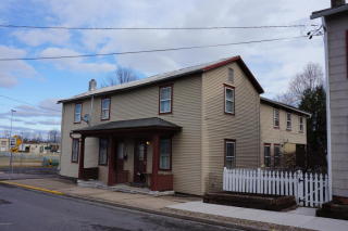 58 7th St, Lewisburg, PA 17837-1436