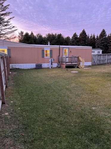 7136 Tannery Rd, Two Rivers WI  54241-9406 exterior