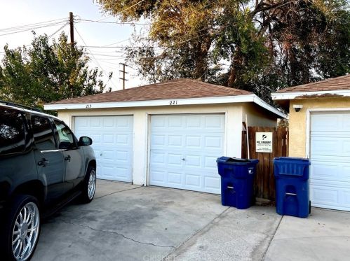 219 Kildare St, Lancaster, CA 93534-2615