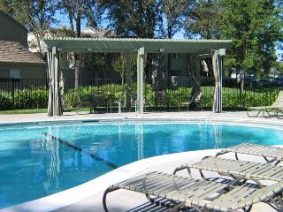 2424 Hurley Way, Sacramento CA  95825-3600 exterior