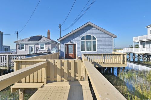 429 Cross Bay Blvd, Far Rockaway NY  11693-1056 exterior