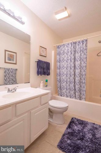 160 Manor Dr, Edinburg VA  22824-3579 exterior