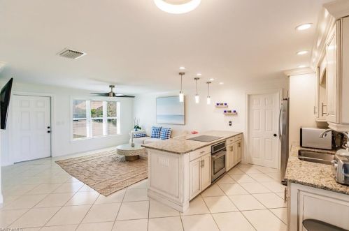 529 100th Ave, Naples FL  34108-2235 exterior