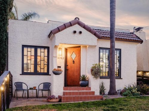 4762 Mountain View Dr, San Diego CA  92116-2250 exterior