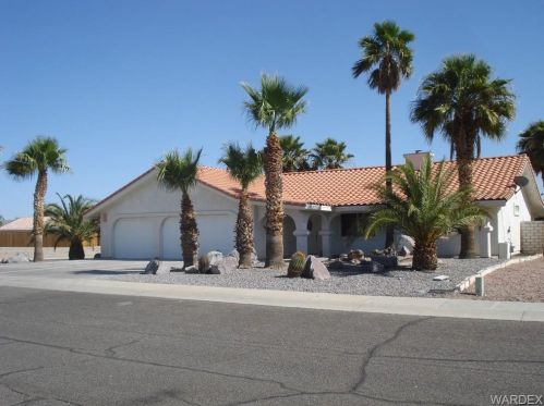 1804 Bear Creek Way, Bullhead City, AZ 86426-6547