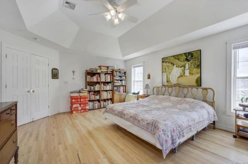 7 Menayas Ct, Washingtonville NY  10992-2032 exterior