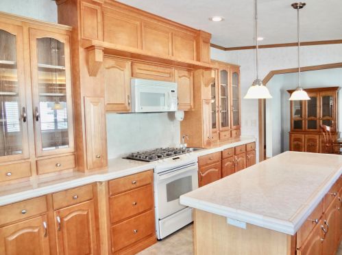 32 Spruce Dr, Belmont NH  03220-4458 exterior