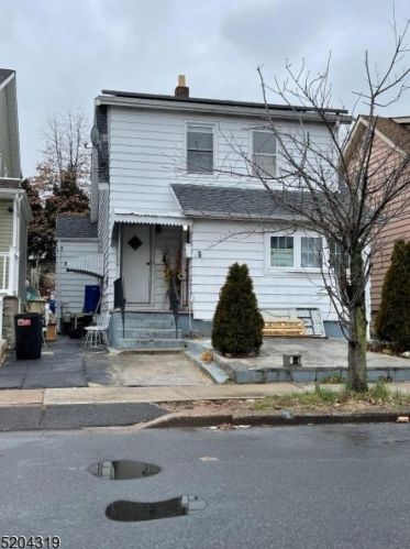 1046 26th St, Paterson, NJ 07513-1325