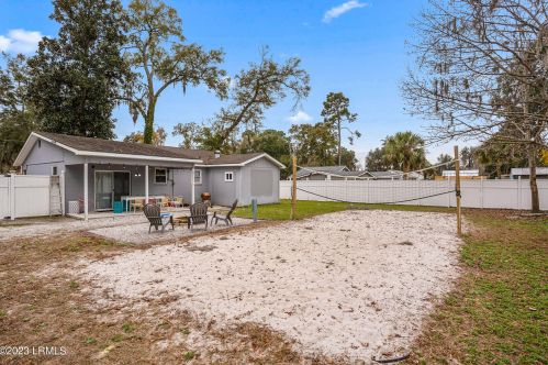 913 Belleview Cir, Beaufort SC  29902-6917 exterior