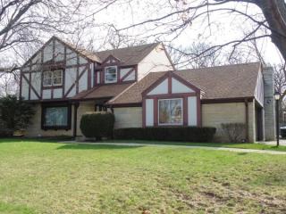 2576 Normandy Ln, Milwaukee, WI 53226-1021