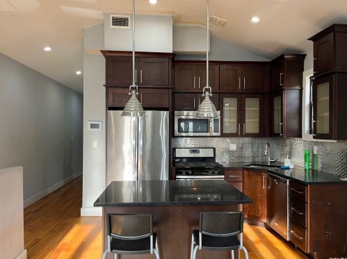 94-27 87th St, Jamaica NY  11421-1301 exterior