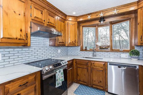 190 Countryside Dr, Chatham MA  02633-1129 exterior