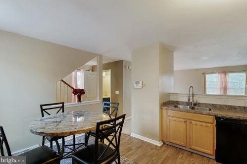 28 Quillen St, Dover DE  19904-5686 exterior