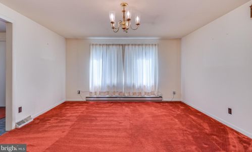 147 Euclid Ave, Charles Town WV  25414-1111 exterior