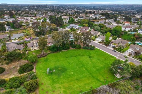 7249 Carpa Ct, Carlsbad, CA 92009-7812