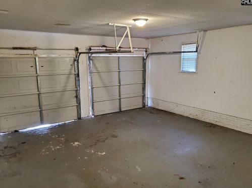 323 Creighton Dr, Cayce-West Columbia SC  29172-3114 exterior