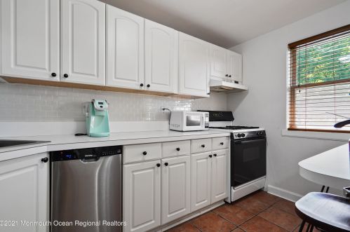 105 Manor Dr, Tinton Falls NJ  07701-2463 exterior